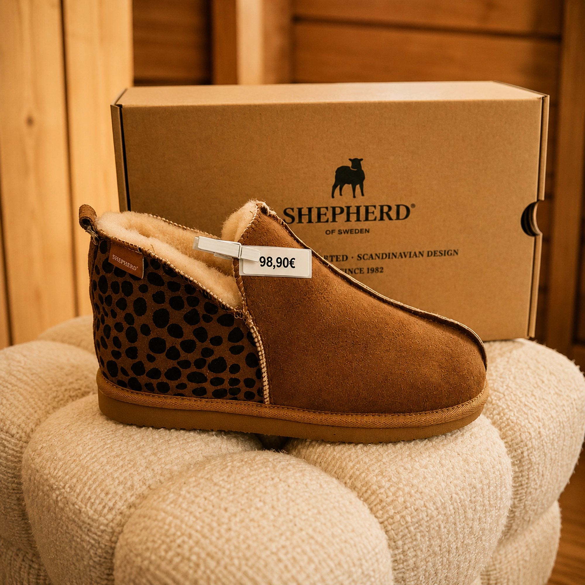 Chausson femme fourré marron à motif léopard de la nouvelle collection