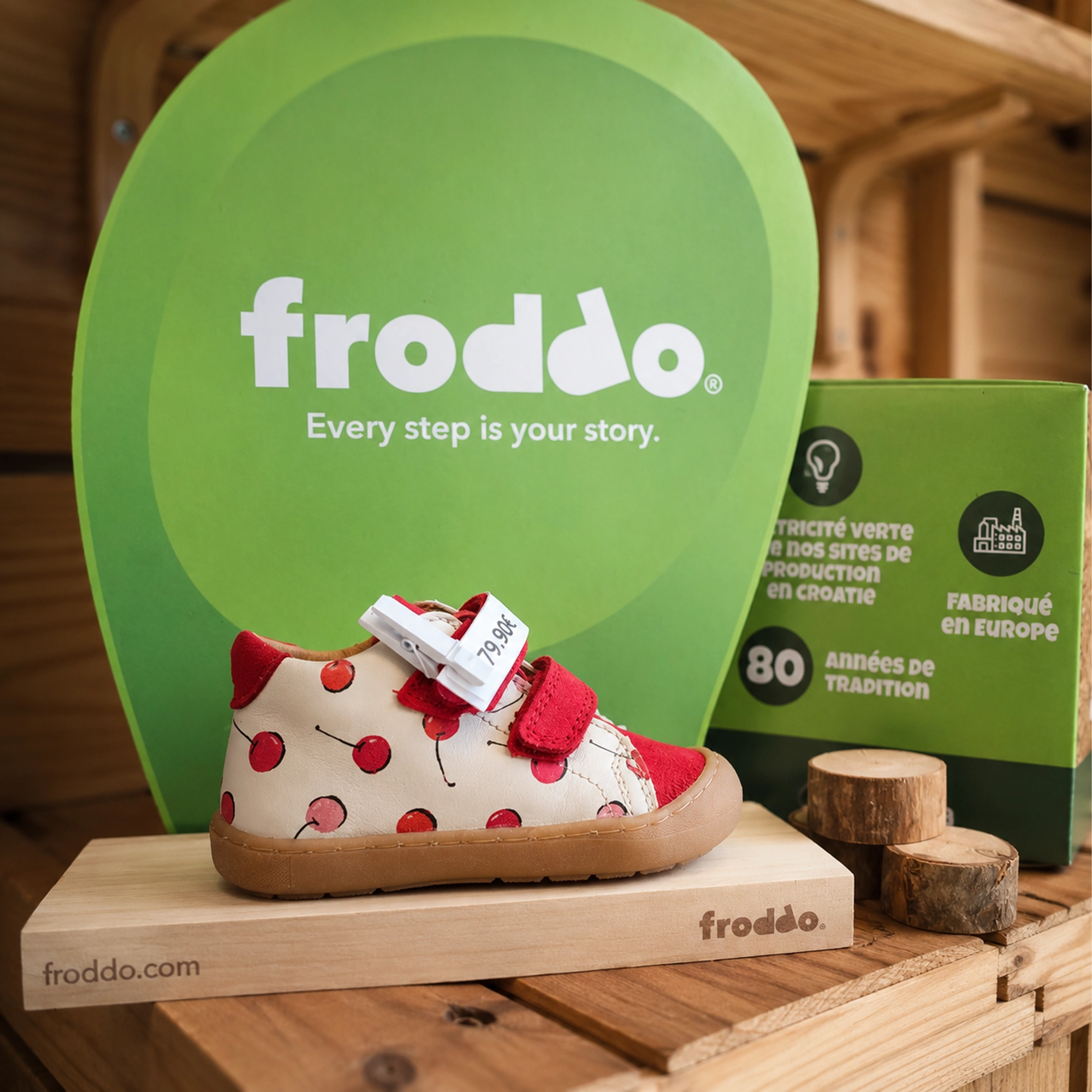 Bottillon enfant Froddo à motif cerises de la nouvelle collection
